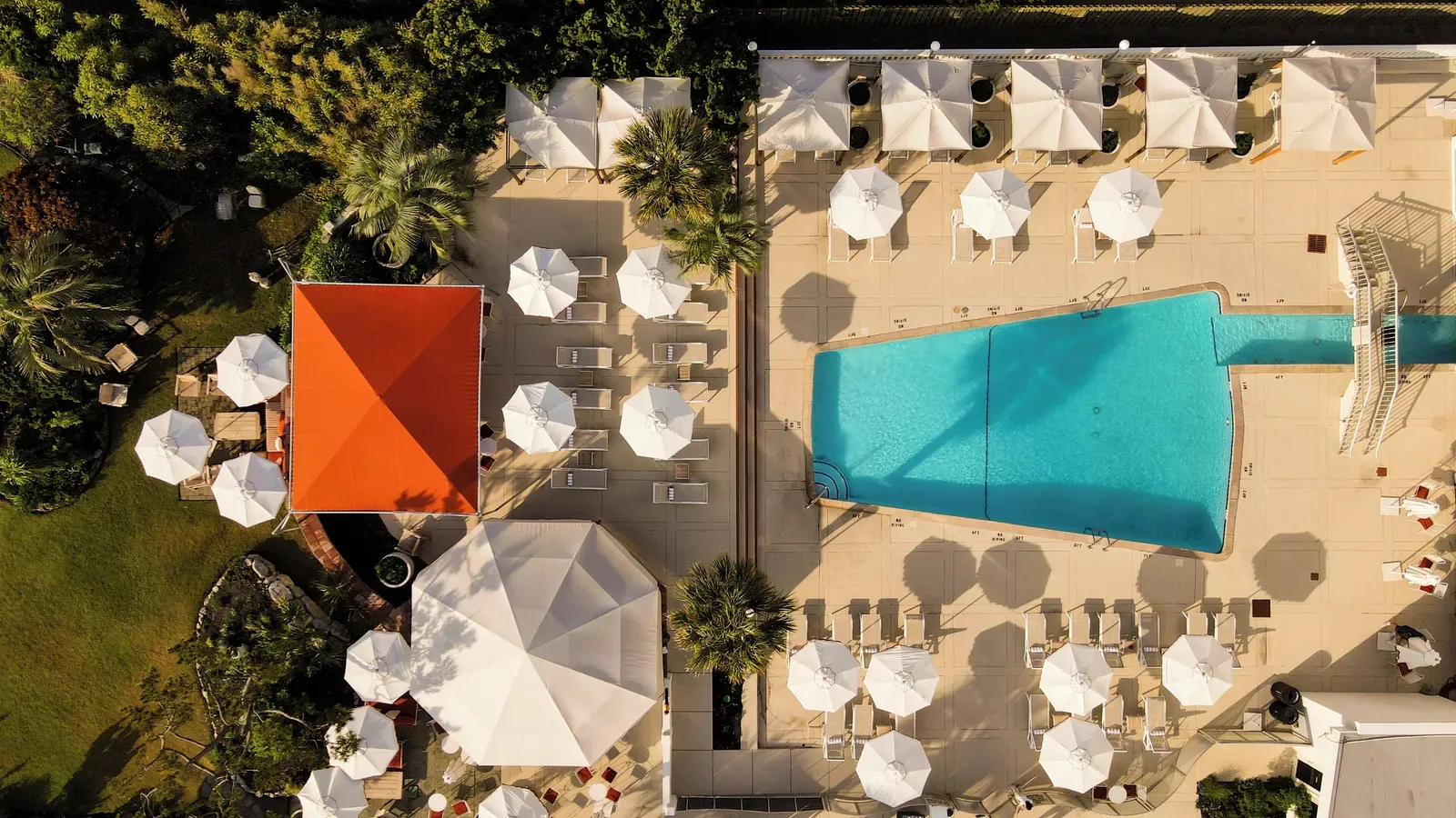 Aerial view of the pool and grounds at Trailborn Surf and Sound.