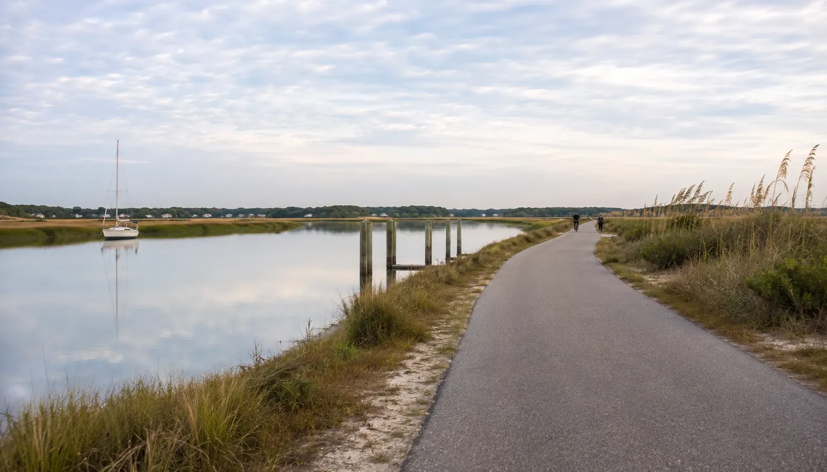 Where to walk on Wrightsville Beach: the Loop, the pier, and the museum